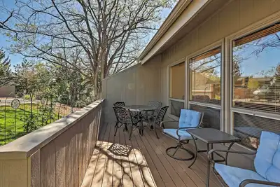 Image de Flagstaff Townhome w / Hot Tub - Mins to Downtown!