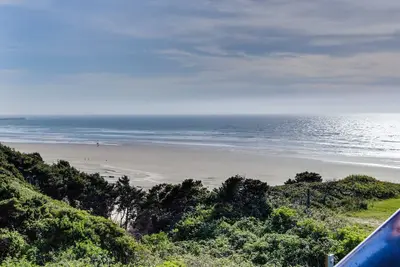 Maison unique en bord de mer avec vue magnifique sur l'océan et sauna privé!