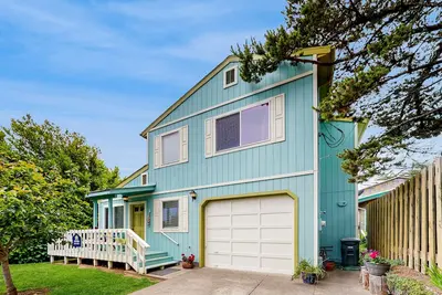 Image de Maison côtière, chien-friendly dans un excellent emplacement - six pâtés de maisons de Nye Beach