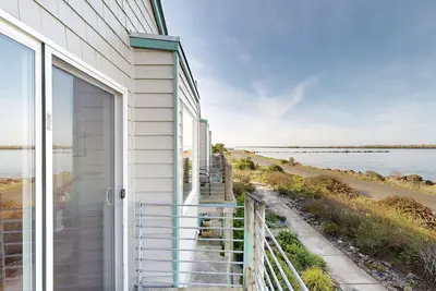 Image de Belle maison de ville bayfront w / vues étonnantes de pont, à côté du parc d'État!