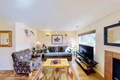Image de 3 Bed 2 Bath Condo par le parcours de golf Moab. Great Sunset Views