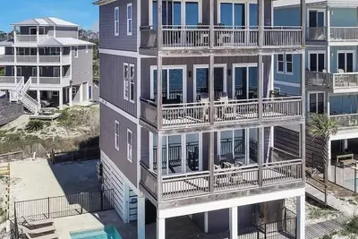 Image de Beach Front Home sur Cape San Blas avec piscine privée! RÉDUCTIONS D'ÉTÉ! ! !