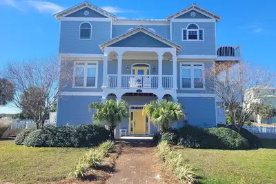 Image de Maison De 5 Chambres Dans La COMMUNAUTÉ De Seagrass