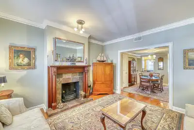 Image de Superbe maison au charme historique, au confort moderne, très bien situé!