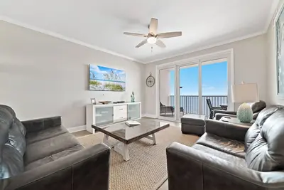 Image de Windemere 1003-Beach View From Terrace with Luxurious Interior!