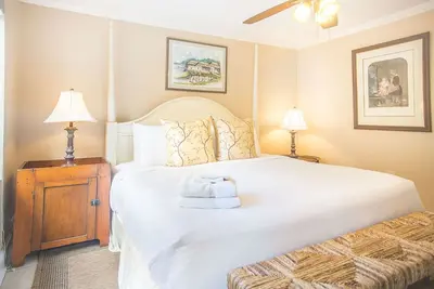 Restez avec Lucky Savannah: Belle une chambre avec vue sur la place Chatham