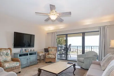 Image de Shipwatch 202a: Condo 2 Br / 2 Ba à Pensacola, pour 6 personnes