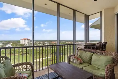 Image de Lost Key Penthouse C1003 avec golf illimité et vues à couper le souffle!