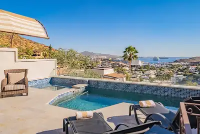 Image de Villa Haydee - Captivante villa Pedregal avec vue sur Cabo Marina & Bay
