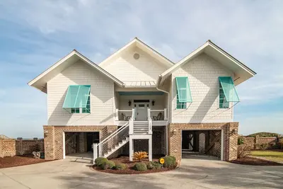 Image de Incroyable maison Oceanfront DeBordieu Steele House Grandes semaines d'été