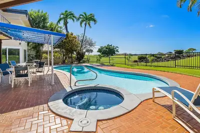 Image de Kiahuna Vista: 4 Br / 4 Ba Grande maison familiale avec piscine et Central Poipu Location!