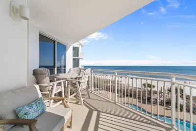 Image de Palacio 304 - Vue sur la plage avec service de plage saisonnier gratuit!