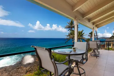 Image de 2 Br / 2 Ba Ocean Front condo à Poipu w / Amazing Oceanfront Views & Central Ac!