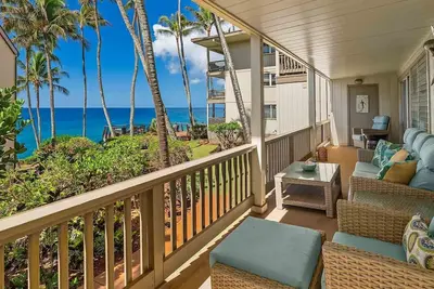 Image de Poipu Palms # 101 - Ocean Front - mise à niveau intérieur - pas d'escaliers à l'entrée! !