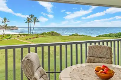 Image de Poipu Sands # 523 - Ocean Front Views avec piscine chauffée et climatisation!