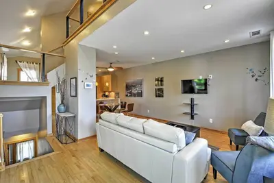 Image de Modern Atlanta Loft Above Bakery à Cabbagetown!