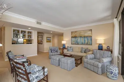 Prestations haut de gamme, 2 chambres King, chacune avec salle de bain privée, communauté fermée, terrasse privée à Sea Island