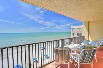 Image de Relaxation. Couchers de soleil. Espace. Vacances parfaites.