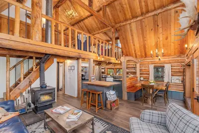 Image de Connexion à la maison, WiFi, bain à remous, sam. Télévision, Fido Bienvenue-Détente vous attend!