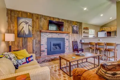 Image de Beauté Durango isolée et récemment rénovée avec grande cour et proche de la ville!