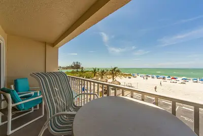 Image de # 209 Beach Place Condos: 1 Br / 1 Ba à Madeira Beach, pour 4 personnes