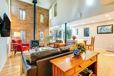 Image de Lavish Creekside Frisco Home - Minutes aux stations de ski