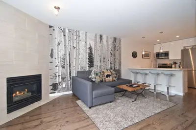 Image de Superbe emplacement à Marketplace, Whistler Village. UNITÉ ENTIÈREMENT RÉNOVÉE; Great Value