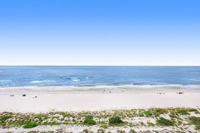 Image de Condo en bord de mer w / vues panoramiques sur l'océan, des piscines chauffées et courts de tennis