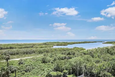 Image de Condo en front de mer séduisante w / piscine chauffée et vue éblouissante sur les lagunes