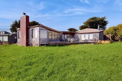 Image de maison Oceanfront w / bain à remous privé et terrasse, accès à la plage et partagé piscines / tennis!