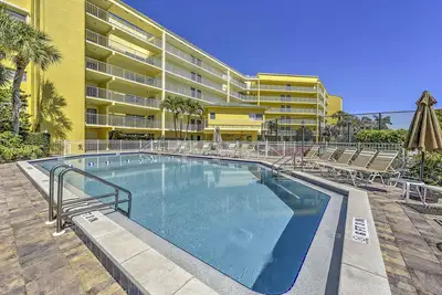 Image de 1br Marco Island Condo w / Patio - Marchez jusqu'à la plage!