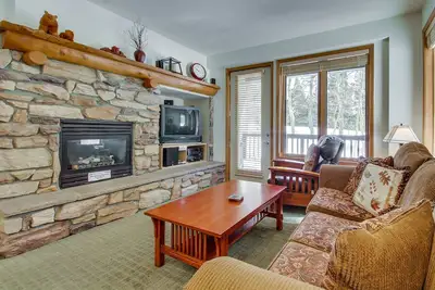 Image de Escapade en montagne avec piscine extérieure / bain à remous et vue sur la nature!