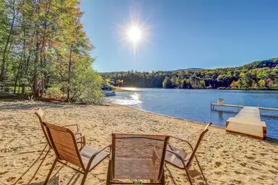 Image de Magnifique et spacieux condo avec piscine partagée, accès au lac - à proximité du ski