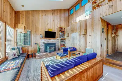 Image de Ocean View home w / piscines partagées, tennis et saunas - 2 chiens Ok!