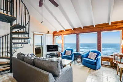 Image de En bord de mer, chalet pour chiens avec bain à remous privé et vue imprenable!