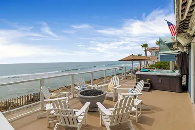 Image de Incroyable maison unifamiliale de 5 chambres avec une cour privée sur la plage