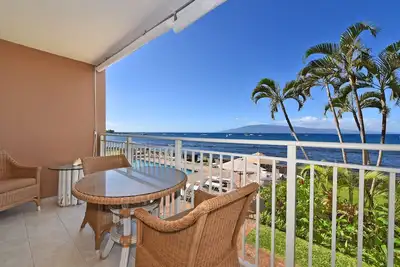 Image de Mers le jour à Lahaina Roads 210 condo face à l'océan 1bd / 1 ba Vues fantastiques