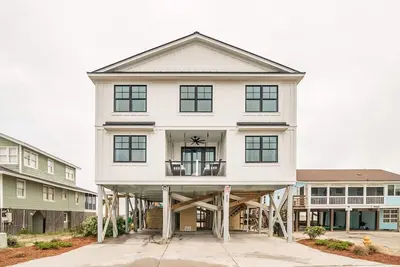 Image de Dolphinview On Pawleys Island Avec Creek Dock, Grill, Oceanfront & More!
