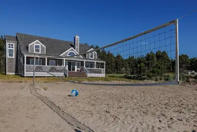 Awesome Coastal Beachfront Hm | Bain à remous | Salle de jeu | 5 min à pied de la plage | Volley Pit