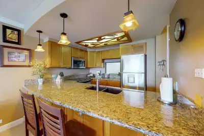 Image de Vues sur l'océan et piscines / bains à remous - parfait pour une escapade!