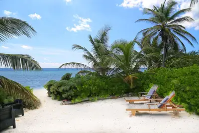 Image de Serenity Sands: Villa 2 Br / 2 Ba en Bodden Town, 4 couchages