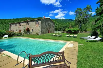 Image de Villa Poggiolino - Villa de campagne avec piscine dans la vallée du Casentino, Toscane