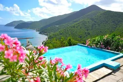 Image de Villa privée 'Tortola Adventure' avec piscine à débordement!