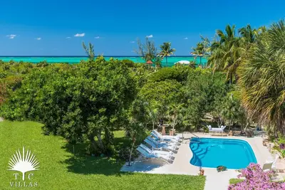 Image de Reef Pearl // Family Beachfront sur Grace Bay Beach // Incroyable plongée en apnée!