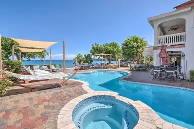 Image de Beachfront Discovery Bay Accueil w \/ équipements haut de gamme!