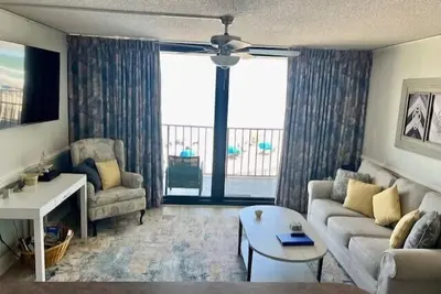 Image de 2 chambres Ocean Front Condo Garden City Beach! Royal Garden 205