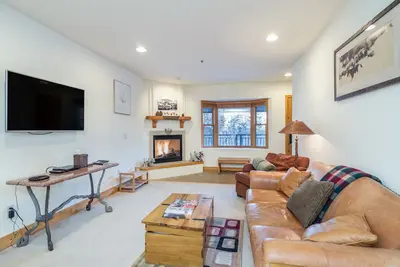 Image de Vues sur la forêt de ce condo 1 chambre avec commodités à gogo