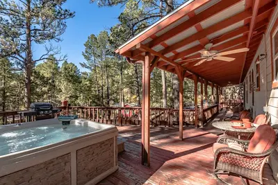 Image de Winterfell, 2 chambres, 4 personnes, WiFi, barbecue au gaz, bain à remous, cheminée