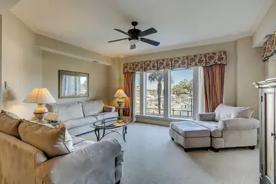 Image de 109 Grand Voile: 2 Br / 2. 5 Villas avec vue sur le port à Hilton Head Island, pour 6 personnes