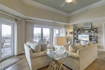 Image de 505 Main Sail: 3 Br / 3 Ba harbourfront villa à Hilton Head, pour 8 personnes